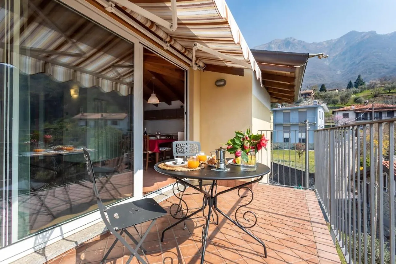 Apartment Mansarda Sole E Lago Lierna