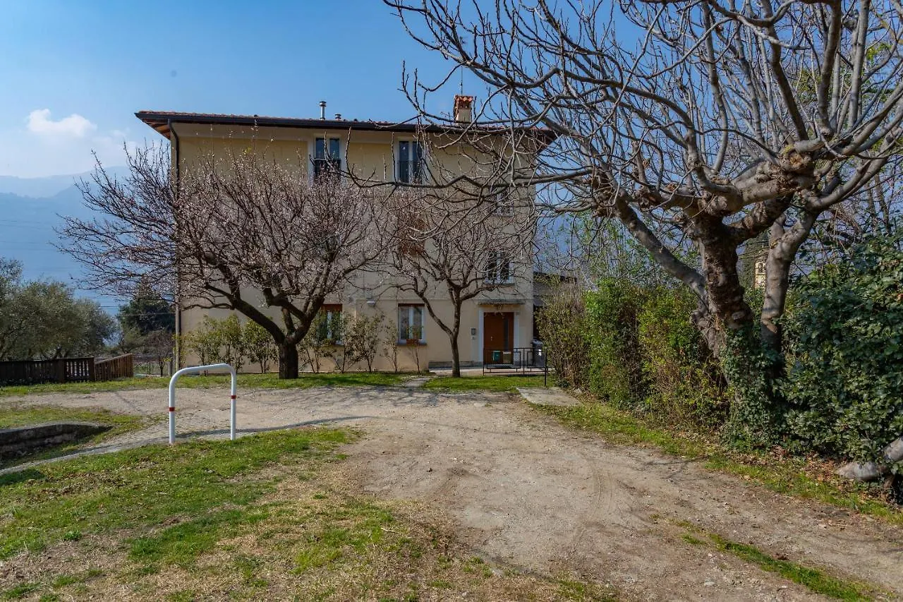 Apartment Mansarda Sole E Lago Lierna