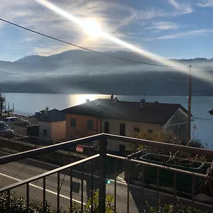 In Centro Ca' Leandro Vista Lierna